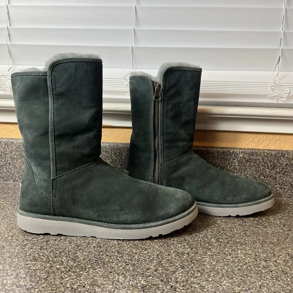 Treadlite By Ugg Gray Suede Mid Calf Boots Women's Sz 9 Sheepskin Lining Zip New